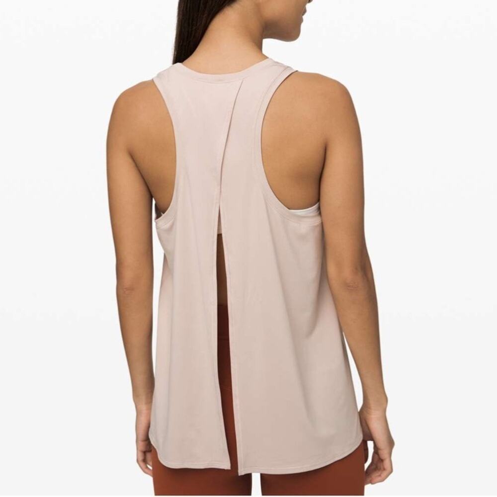 Lululemon All Tied Up Tank *No-stink Zinc
Pink Bliss Size 4 W1BUXS